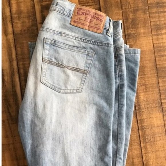 Express Cetine Fit & Flare Jeans - 4R - Picture 2 of 6